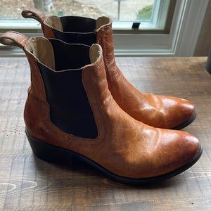 Frye ankle boots 6.5